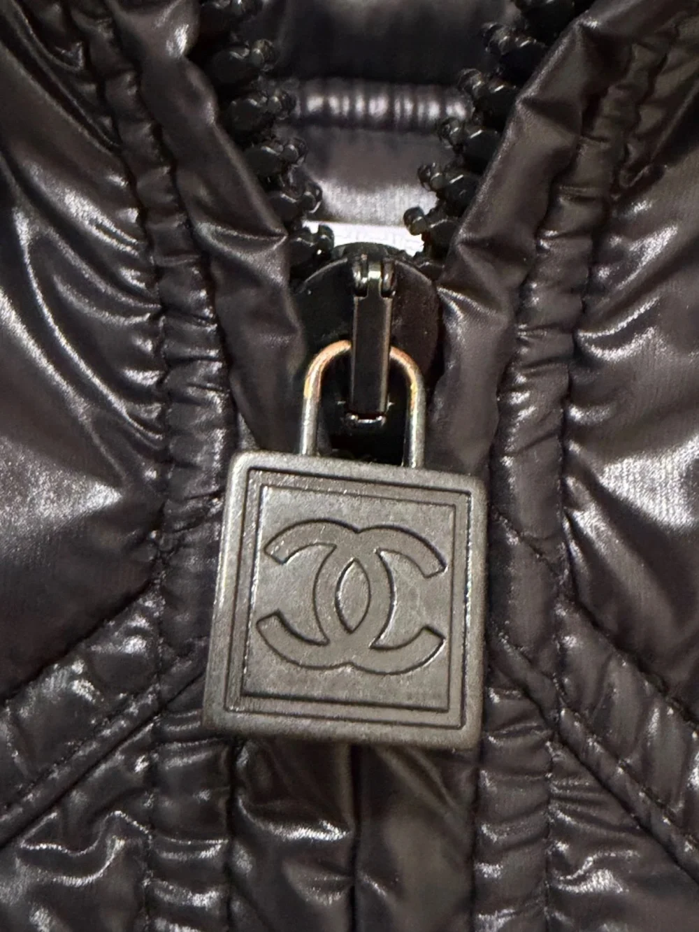CHANEL Women's Black High Collar Quilted Vest Size XXS / XS  Made In Italy